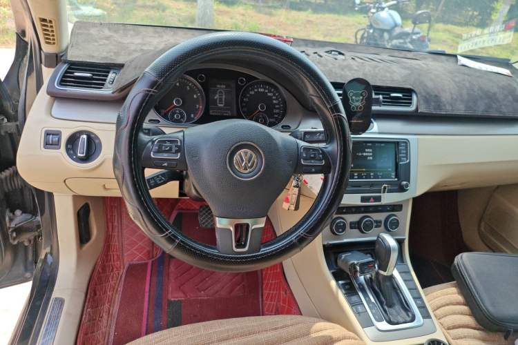 Used Volkswagen Magotan 2013 1.8TSI Luxury Model Steering Wheel