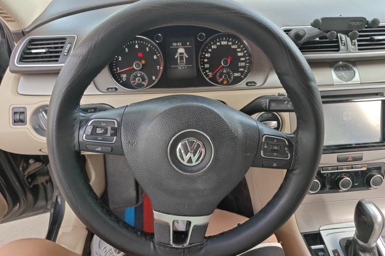 Used Volkswagen Magotan 2013 1.8TSI Premier Model Steering Wheel