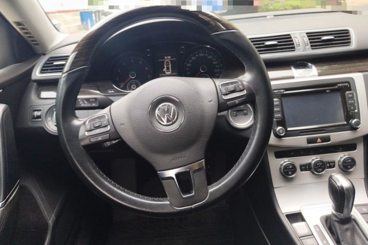 Used Volkswagen Magotan 2013 2.0 TSI Prestige Model Steering Wheel