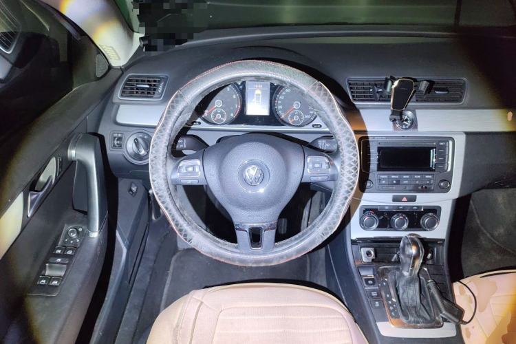 Used Volkswagen Magotan 2013 1.8TSI Premier Model Steering Wheel