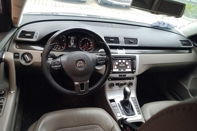 Used Volkswagen Magotan 2013 1.8TSI Prestige Model Steering Wheel