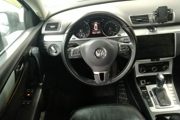 Used Volkswagen Magotan 2013 1.8TSI Premier Model Steering Wheel
