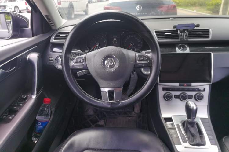 Used Volkswagen Magotan 2013 1.8TSI Luxury Model Steering Wheel