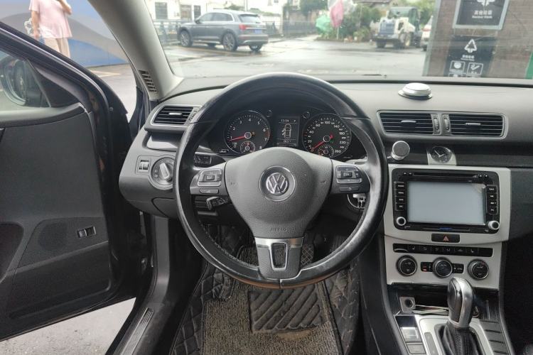 Used Volkswagen Magotan 2013 1.8TSI Luxury Model Steering Wheel