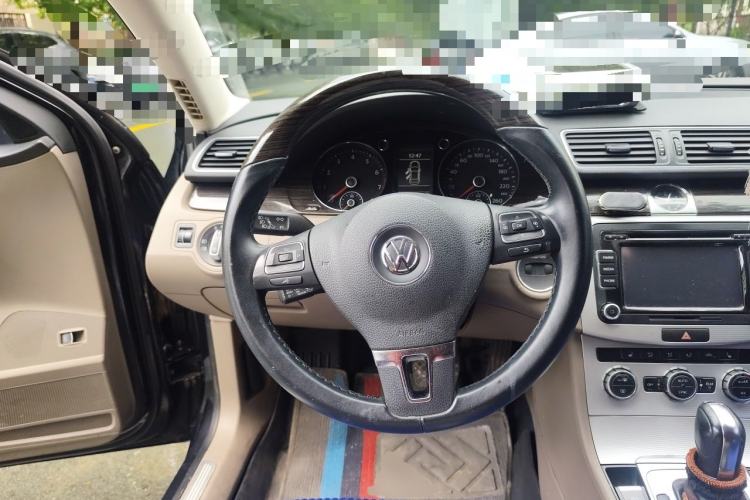 Used Volkswagen Magotan 2013 1.8TSI Prestige Model Steering Wheel