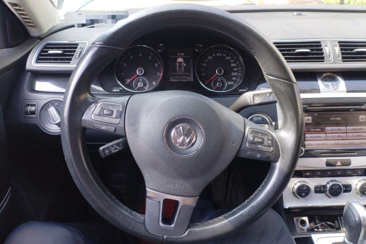 Used Volkswagen Magotan 2013 1.8TSI Luxury Model Steering Wheel