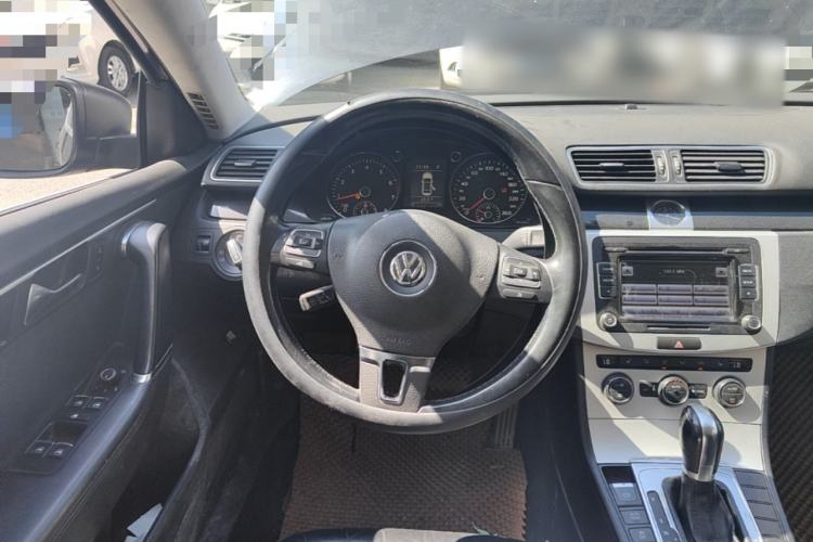 Used Volkswagen Magotan 2013 2.0 TSI Luxury Model Steering Wheel