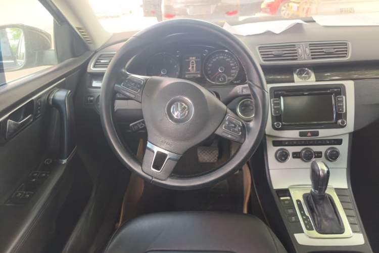 Used Volkswagen Magotan 2013 1.8TSI Premier Model Steering Wheel