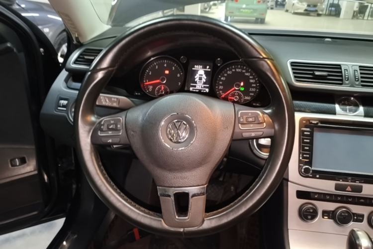 Used Volkswagen Magotan 2013 1.8TSI Luxury Model Steering Wheel