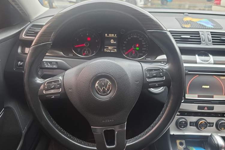 Used Volkswagen Magotan 2013 2.0 TSI Prestige Model Steering Wheel