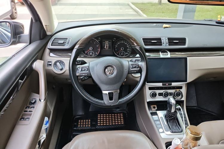 Used Volkswagen Magotan 2013 2.0 TSI Prestige Model Steering Wheel