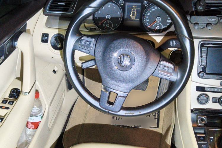 Used Volkswagen Magotan 2013 1.8TSI Premier Model Steering Wheel