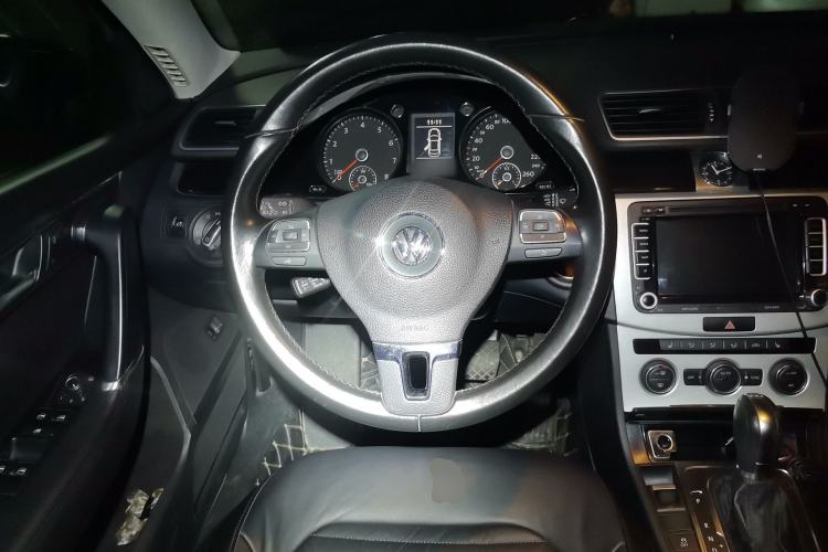 Used Volkswagen Magotan 2013 1.8TSI Premier Model Steering Wheel