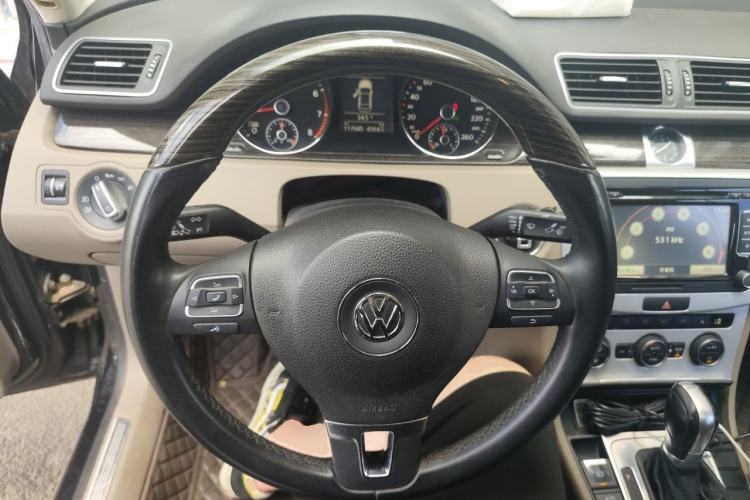 Used Volkswagen Magotan 2013 2.0 TSI Prestige Model Steering Wheel