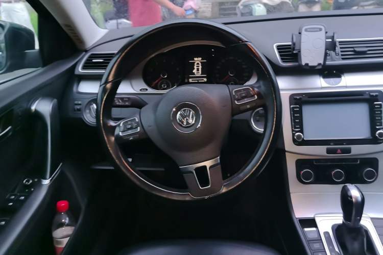 Used Volkswagen Magotan 2013 1.8TSI Premier Model Steering Wheel