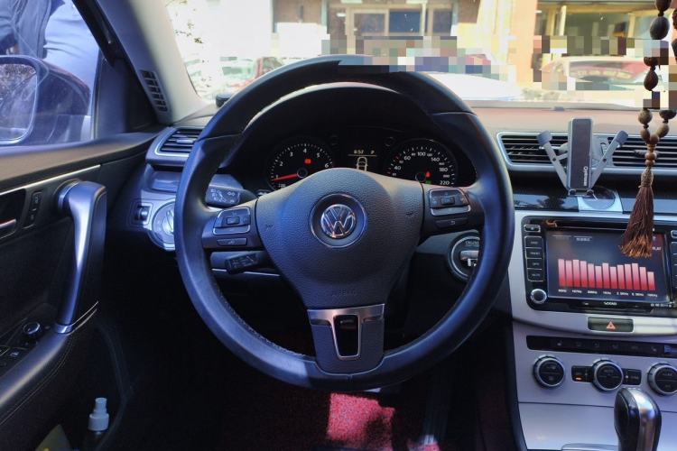 Used Volkswagen Magotan 2013 1.8TSI Luxury Model Steering Wheel