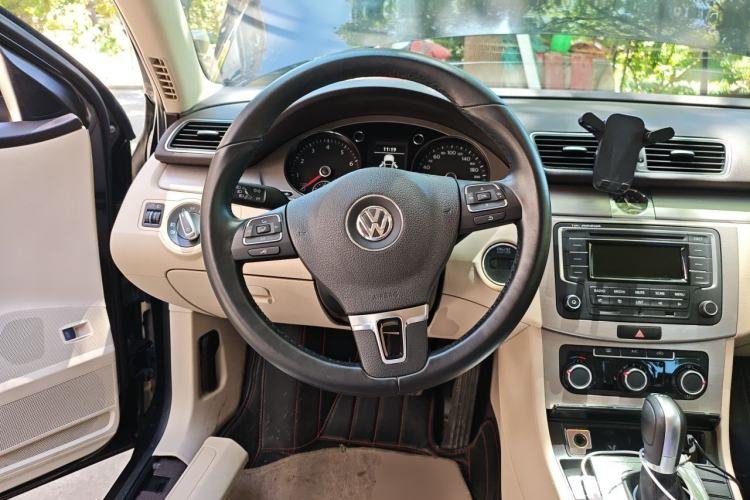 Used Volkswagen Magotan 2013 1.8TSI Premier Model Steering Wheel