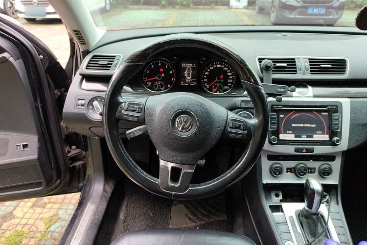 Used Volkswagen Magotan 2013 2.0 TSI Prestige Model Steering Wheel
