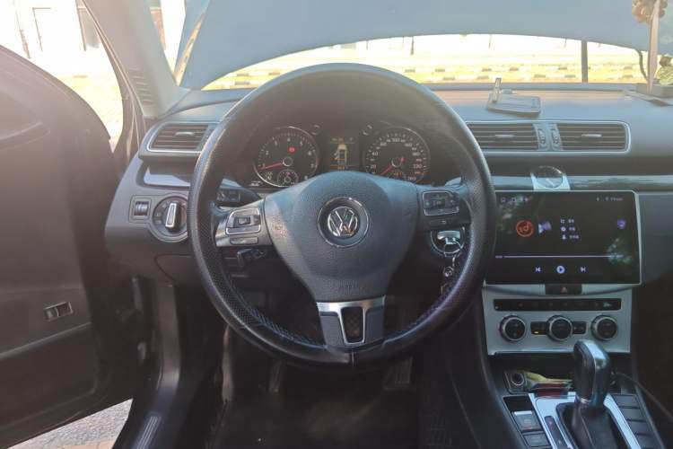 Used Volkswagen Magotan 2013 1.8TSI Luxury Model Steering Wheel