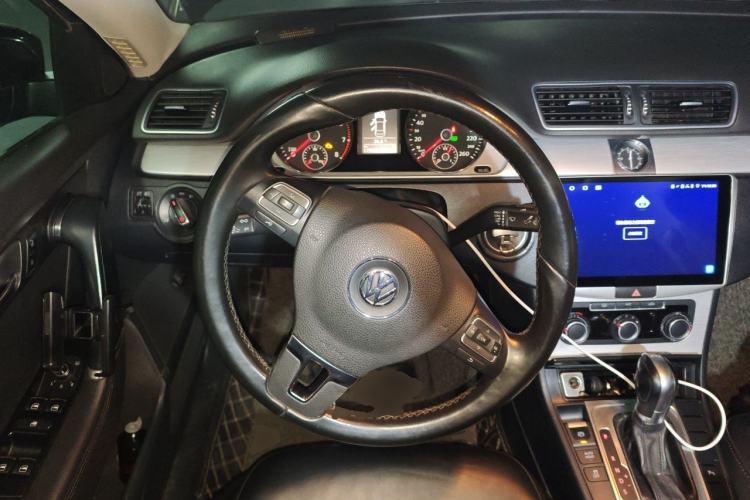 Used Volkswagen Magotan 2013 1.8TSI Premier Model Steering Wheel