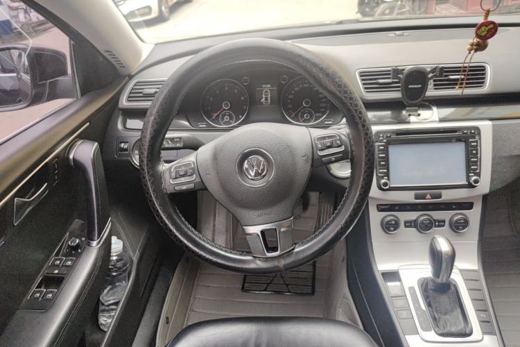 Used Volkswagen Magotan 2013 1.8TSI Luxury Model Steering Wheel