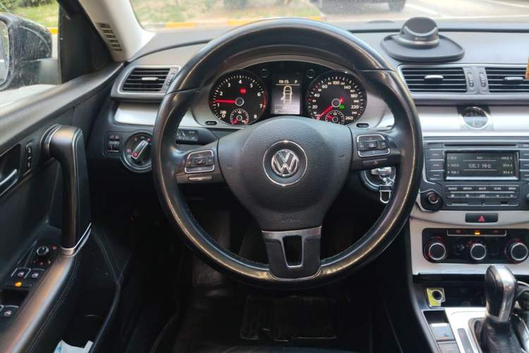 Used Volkswagen Magotan 2013 1.8TSI Premier Model Steering Wheel