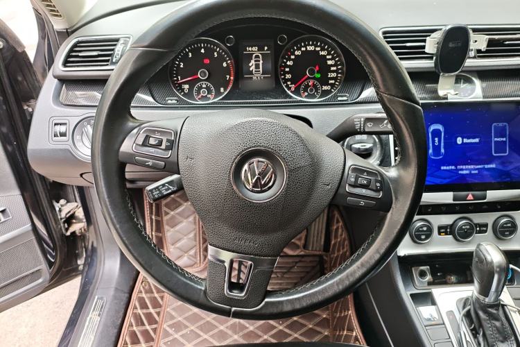 Used Volkswagen Magotan 2013 1.8TSI Luxury Model Steering Wheel