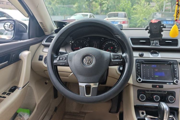 Used Volkswagen Magotan 2013 1.8TSI Premier Model Steering Wheel