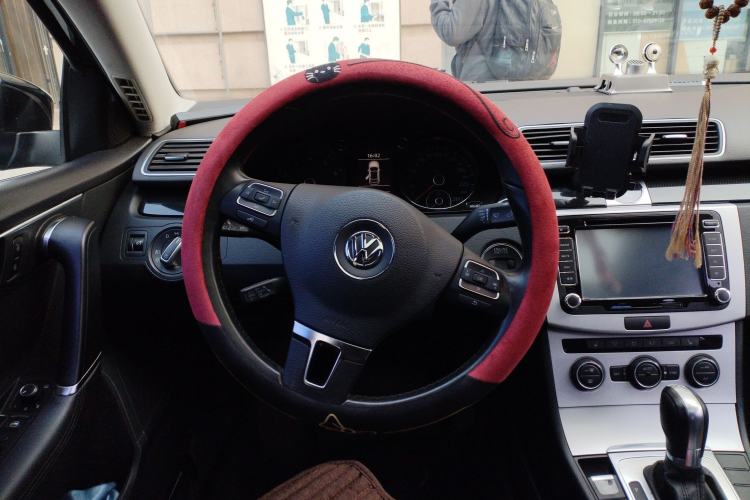 Used Volkswagen Magotan 2013 1.8TSI Premier Model Steering Wheel