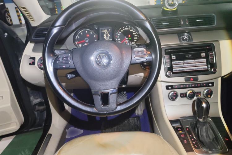 Used Volkswagen Magotan 2013 1.8TSI Luxury Model Steering Wheel