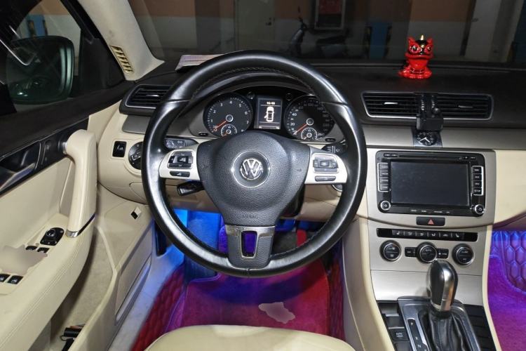 Used Volkswagen Magotan 2013 1.8TSI Luxury Model Steering Wheel