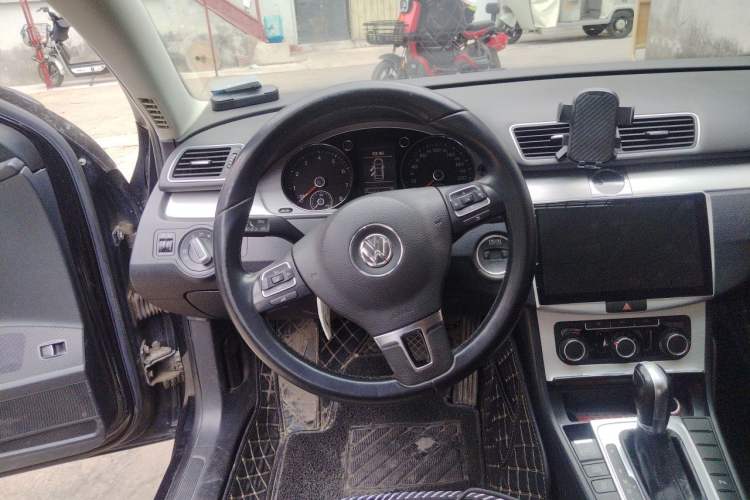 Used Volkswagen Magotan 2013 1.8TSI Premier Model Steering Wheel