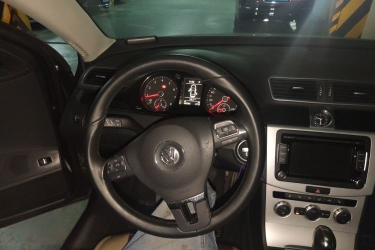 Used Volkswagen Magotan 2013 1.8TSI Luxury Model Steering Wheel