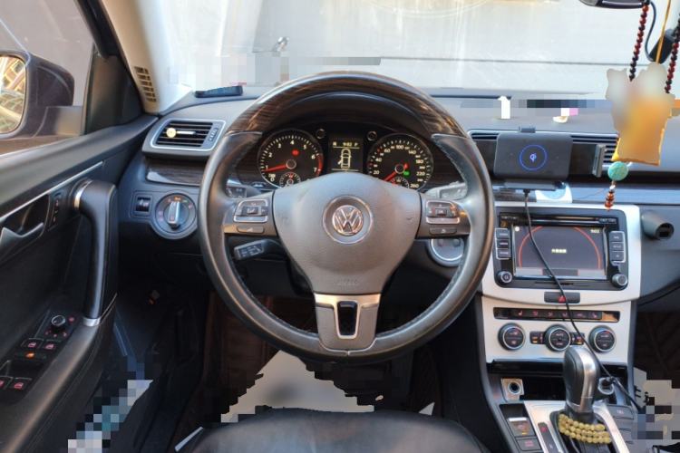 Used Volkswagen Magotan 2013 2.0 TSI Prestige Model Steering Wheel