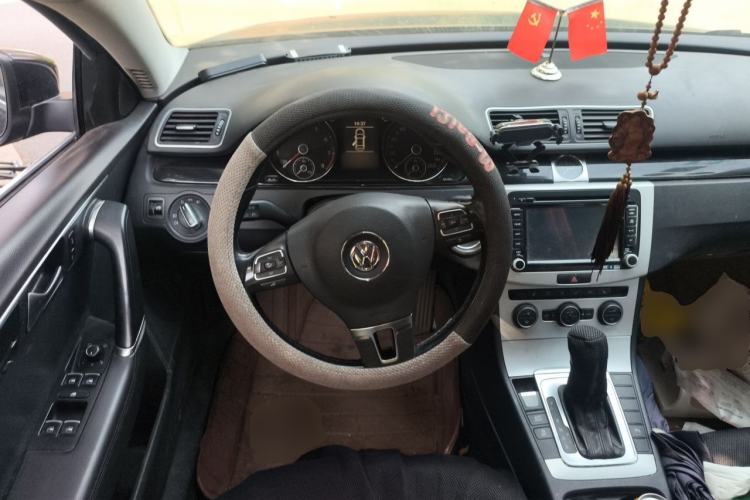 Used Volkswagen Magotan 2013 1.8TSI Luxury Model Steering Wheel