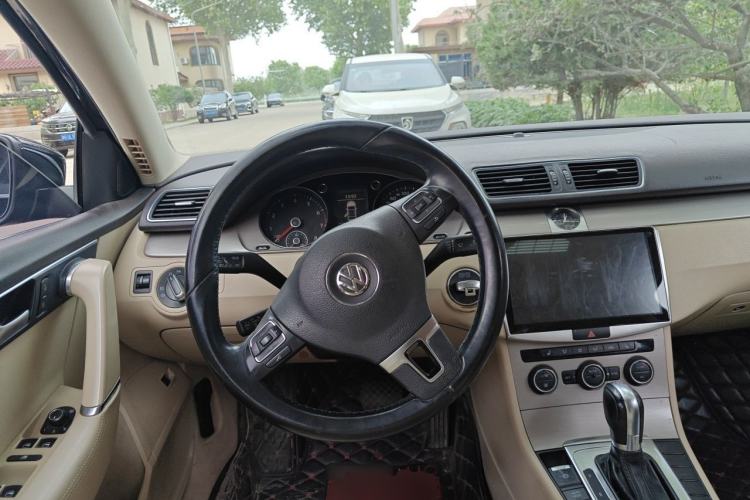 Used Volkswagen Magotan 2013 1.8TSI Luxury Model Steering Wheel