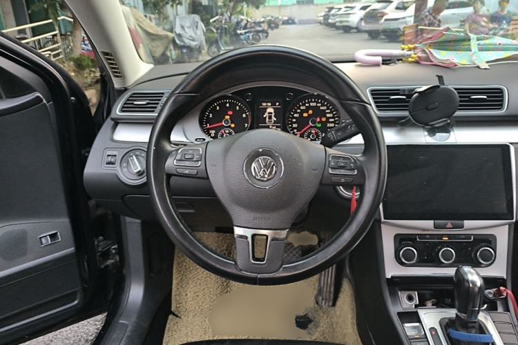 Used Volkswagen Magotan 2013 1.8TSI Premier Model Steering Wheel