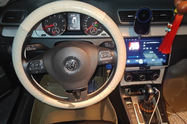 Used Volkswagen Magotan 2013 1.8TSI Premier Model Steering Wheel