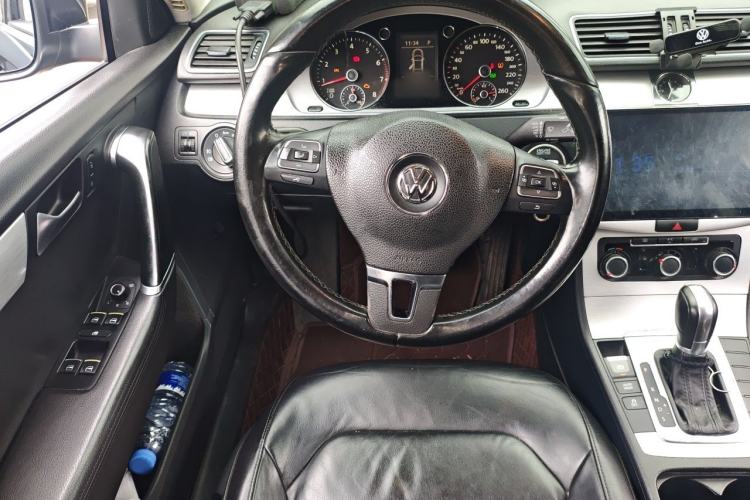 Used Volkswagen Magotan 2013 1.8TSI Comfort Model Steering Wheel