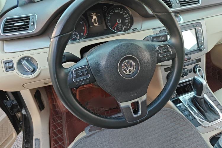 Used Volkswagen Magotan 2013 1.8TSI Luxury Model Steering Wheel