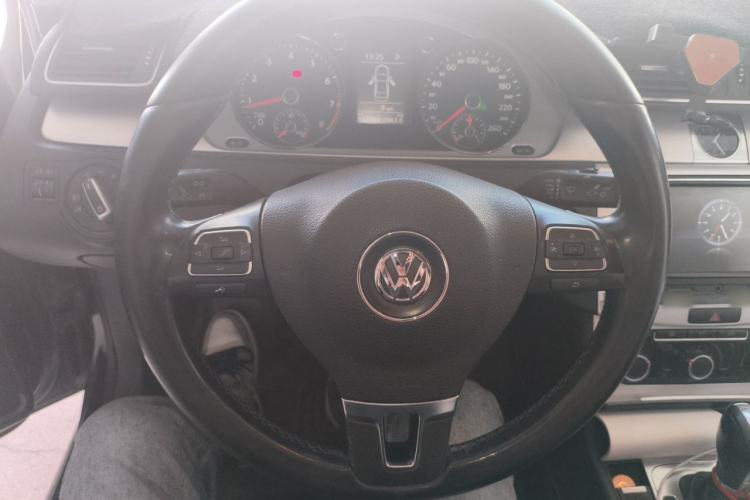 Used Volkswagen Magotan 2013 1.8TSI Premier Model Steering Wheel
