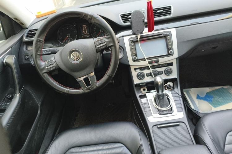 Used Volkswagen Magotan 2013 2.0 TSI Luxury Model Steering Wheel