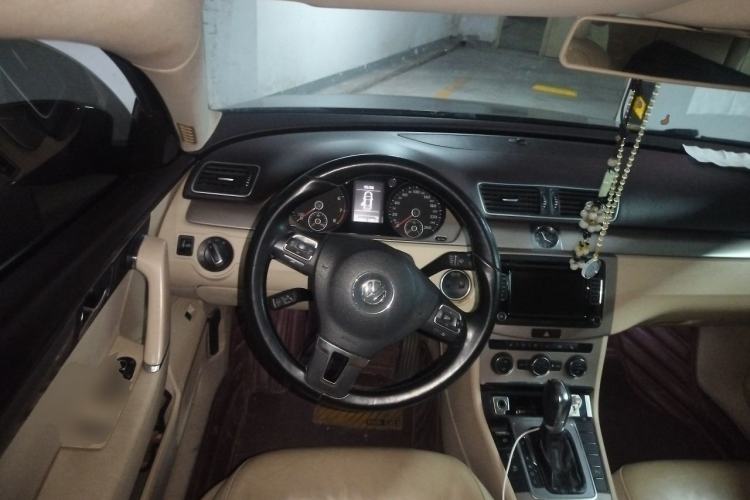 Used Volkswagen Magotan 2013 1.8TSI Luxury Model Steering Wheel