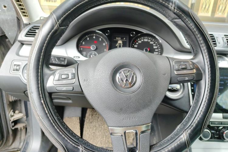 Used Volkswagen Magotan 2013 1.8TSI Premier Model Steering Wheel