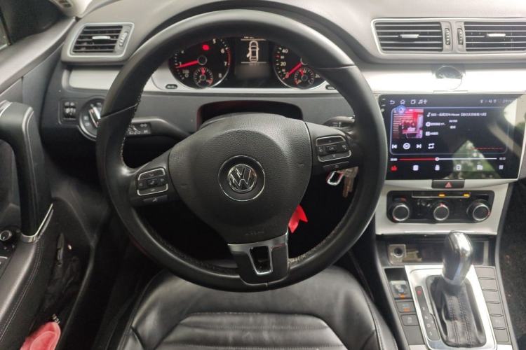 Used Volkswagen Magotan 2013 1.8TSI Premier Model Steering Wheel