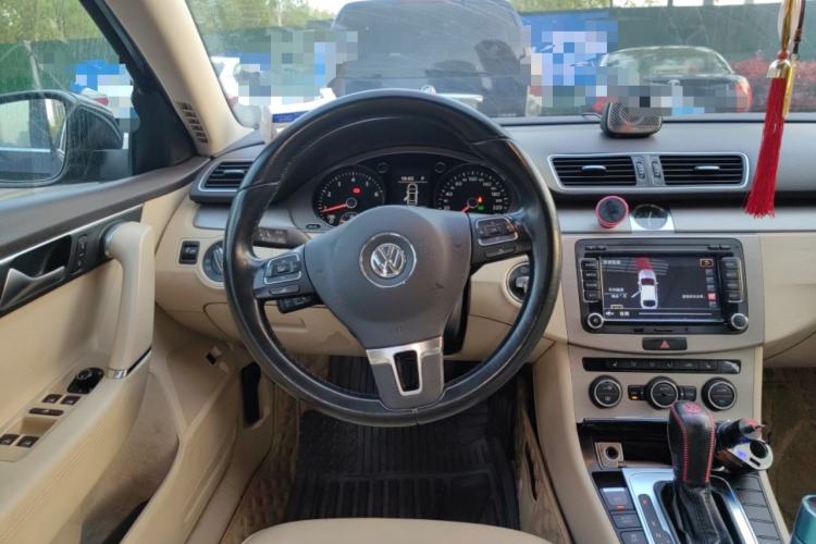Used Volkswagen Magotan 2013 1.8TSI Luxury Model Steering Wheel