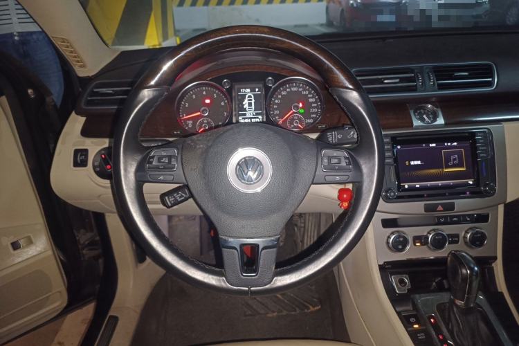 Used Volkswagen Magotan 2013 1.8TSI Luxury Model Steering Wheel