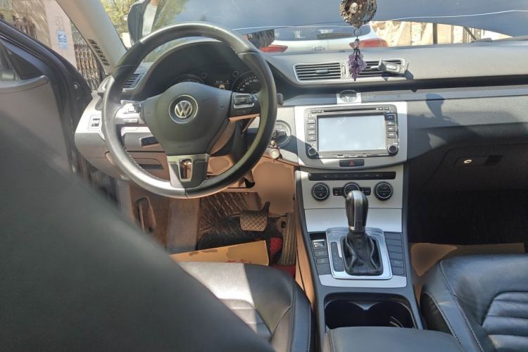 Used Volkswagen Magotan 2013 1.8TSI Luxury Model Steering Wheel