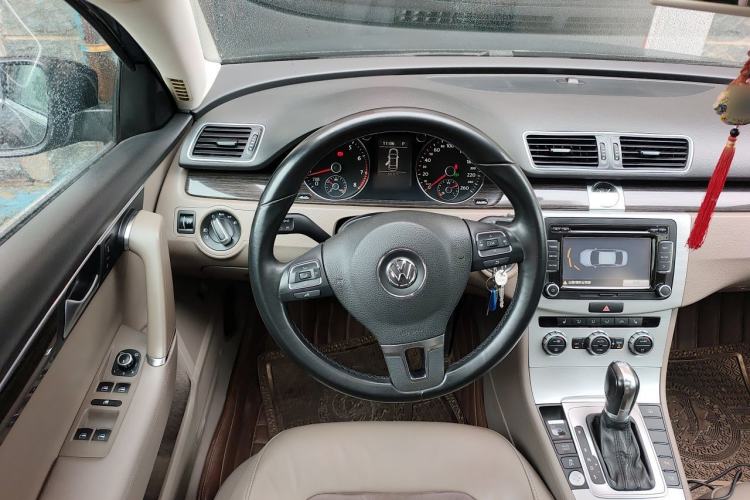 Used Volkswagen Magotan 2013 1.8TSI Prestige Model Steering Wheel