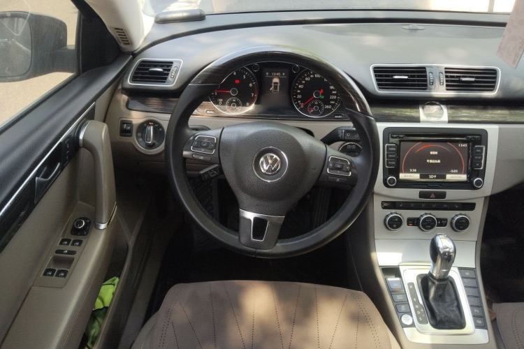 Used Volkswagen Magotan 2013 2.0 TSI Prestige Model Steering Wheel